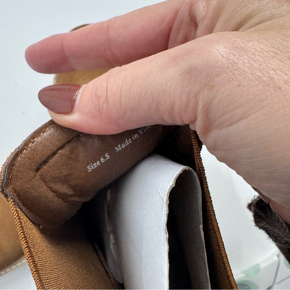 NWT Dolce Vita Hawk H20 Booties in chesnut - Picture 8 of 11